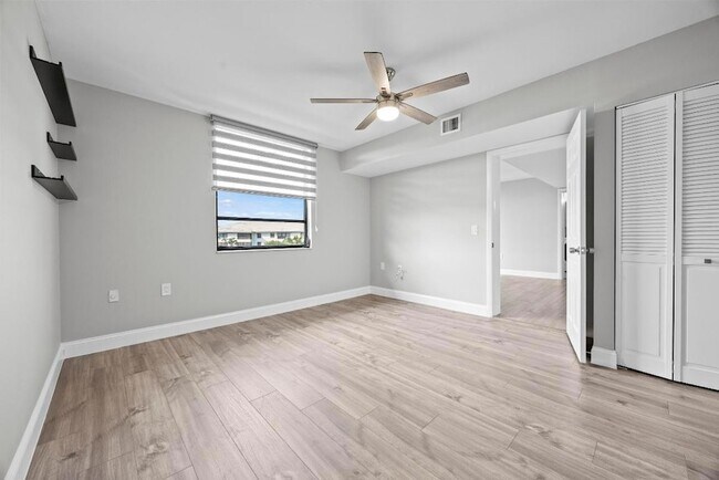 Building Photo - 3716 Whitehall Dr