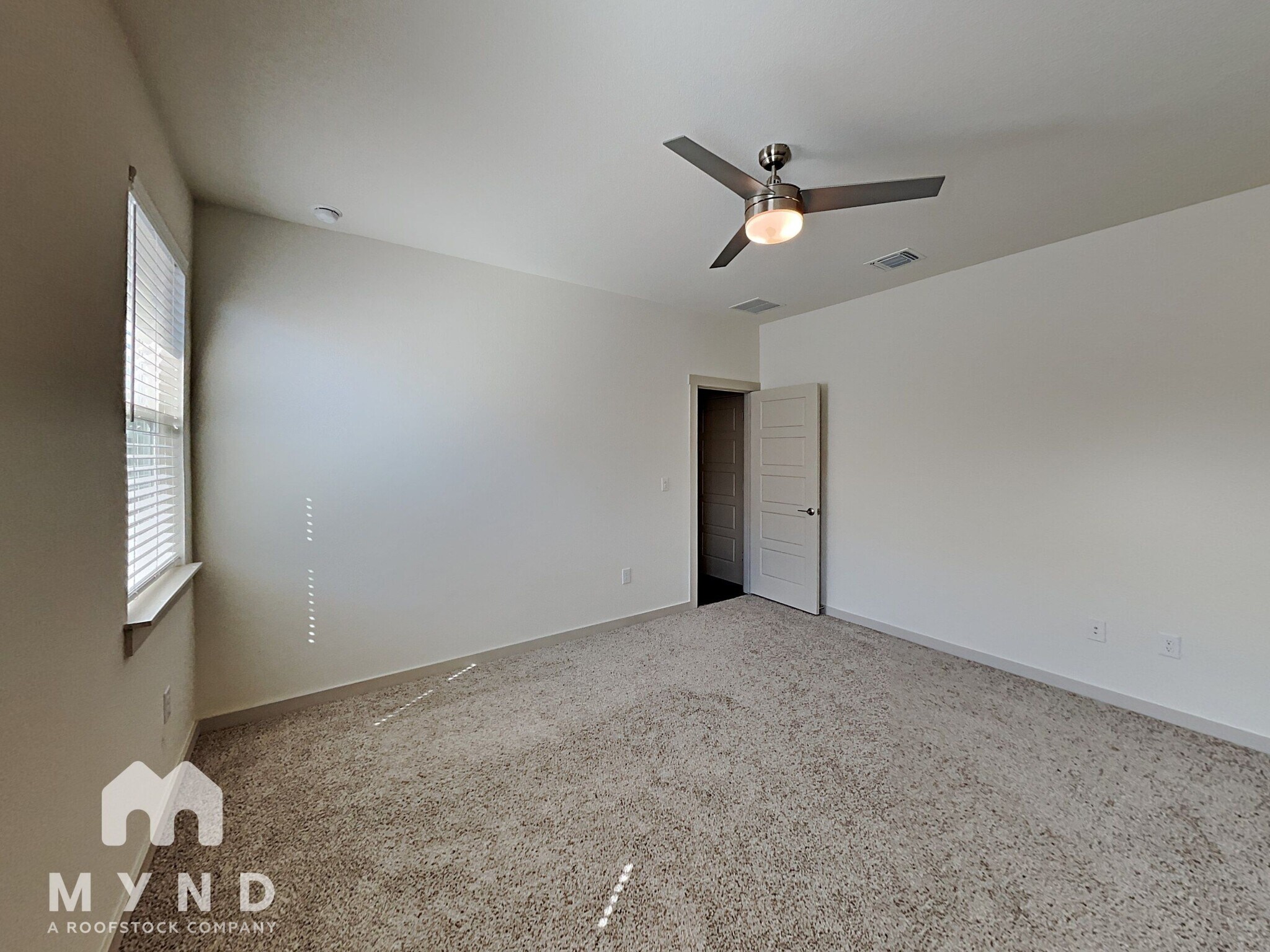 Building Photo - 3029 Egan Dr