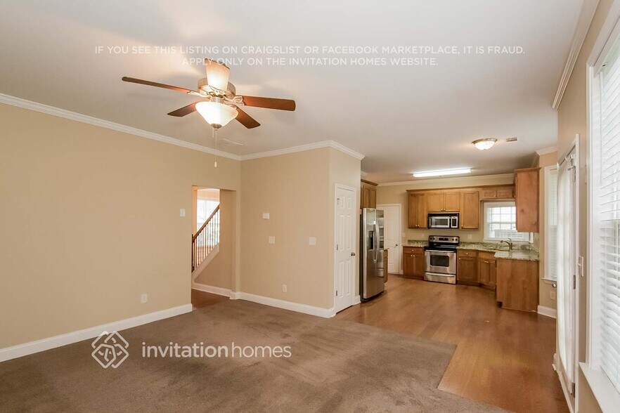 Building Photo - 920 Lakeside Ct