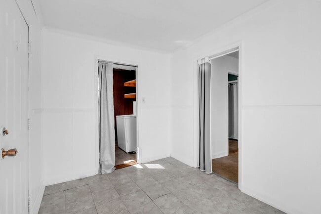 Building Photo - Cozy & Convenient 2BR/1BA Living in the Heart of Greer! $825/mo rent