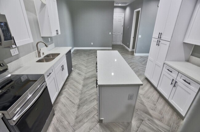 Building Photo - 1800 Galaxy St