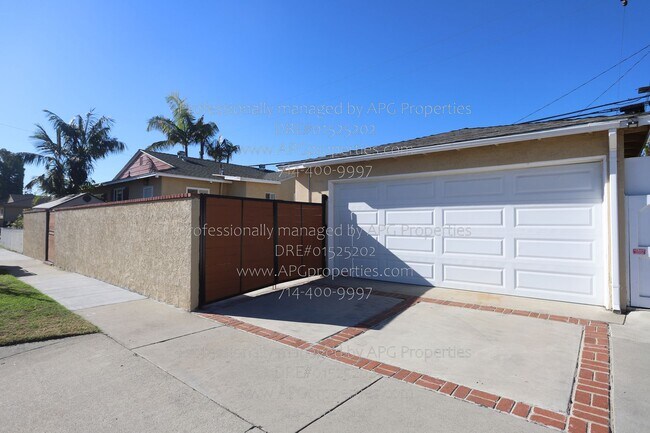 Building Photo - 11675 Faculty Dr