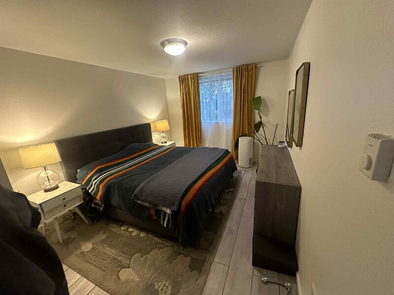 Building Photo - 663 NE 162nd Ave