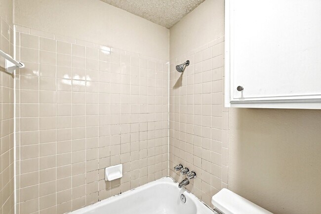 Building Photo - 2706 Salado St