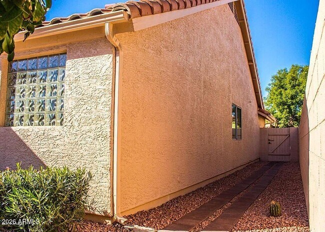 Building Photo - 8947 E Palm Ridge Dr