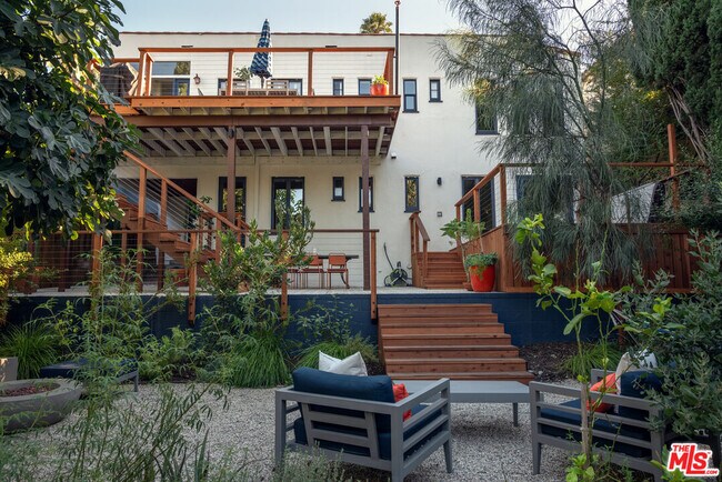 Building Photo - 4133 Holly Knoll Dr
