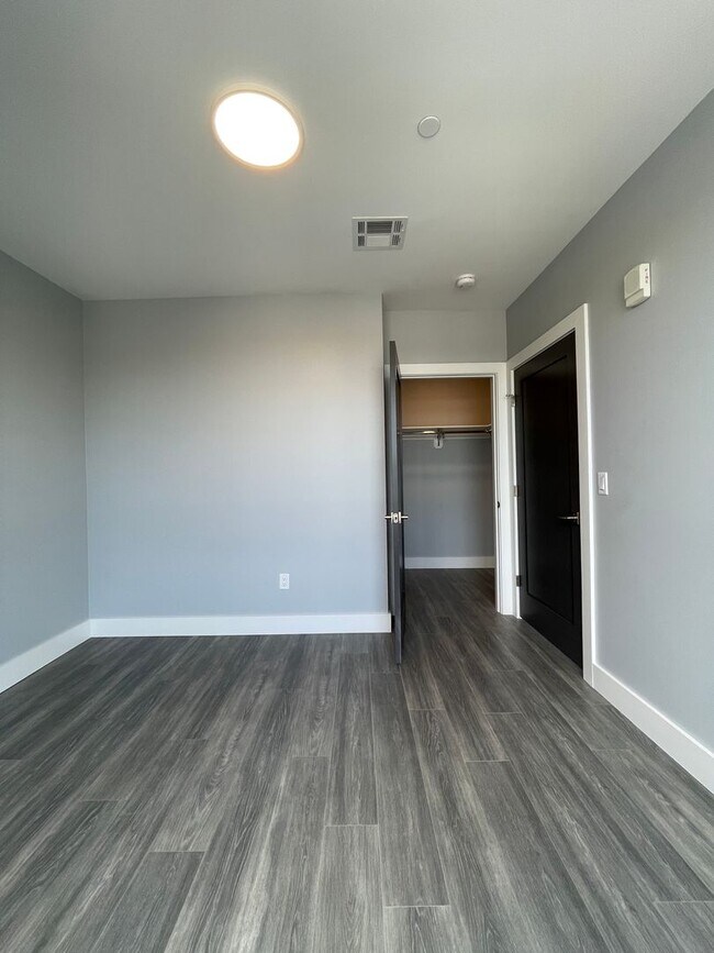 Building Photo - 358 Western Ave