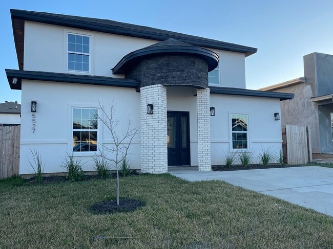 Primary Photo - 5527 Conroe St