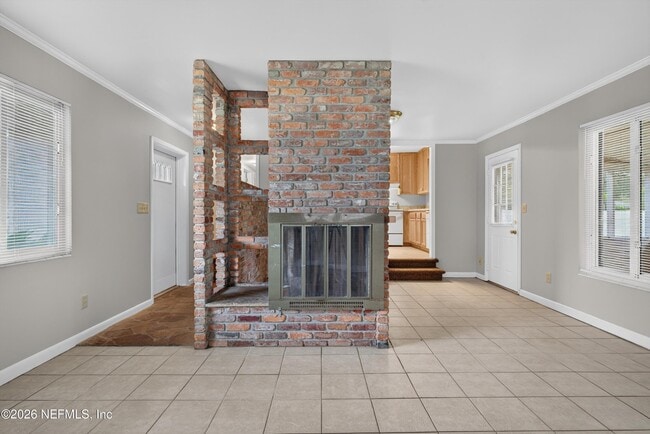 Building Photo - 2618 Arlex Dr E