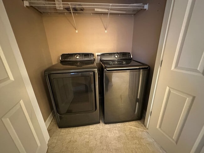 Building Photo - 1925 Buttonwood Ct