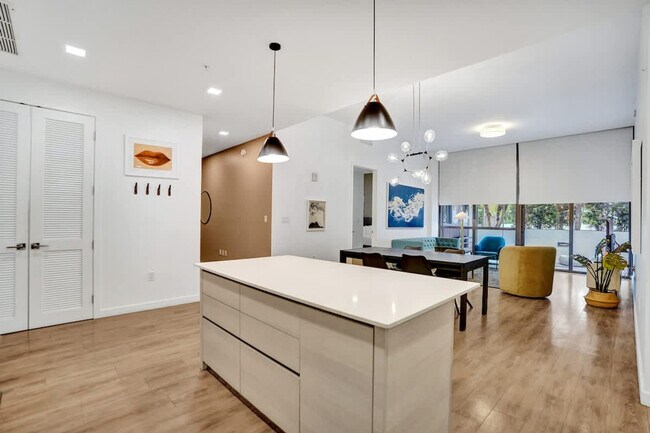 Building Photo - 1220 17th St