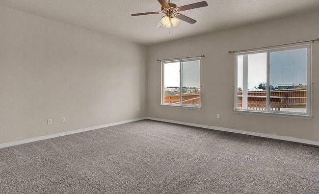 Building Photo - 7425 Willowdale Dr