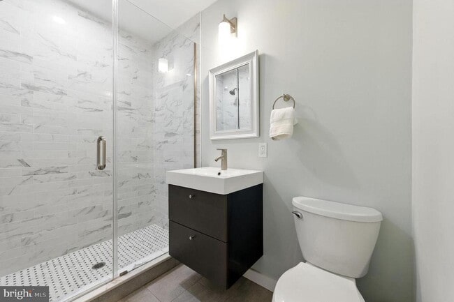 Building Photo - 1937 Dickinson St