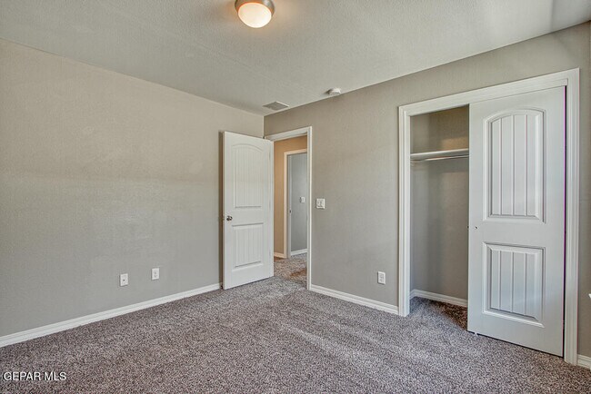 Building Photo - 14945 Tierra Haven Ave