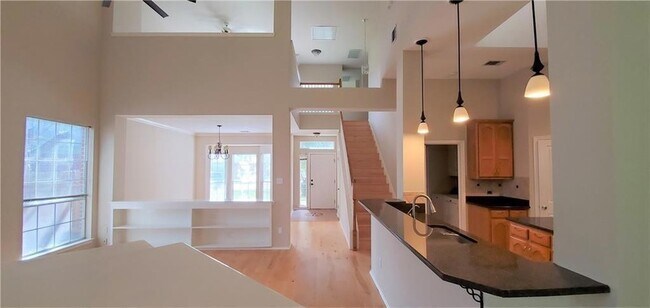 Building Photo - 1802 White Oak Cove