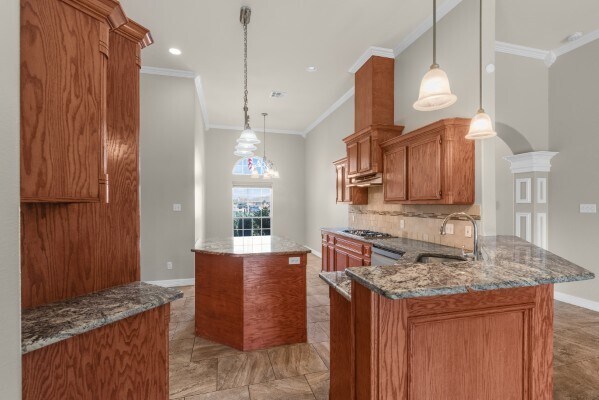 Building Photo - 14822 Lighthouse Dr
