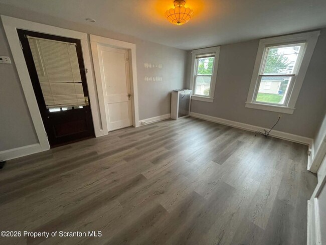 Building Photo - 966 Ridge Ave