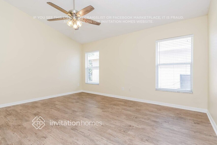 Building Photo - 2113 Fish Eagle St