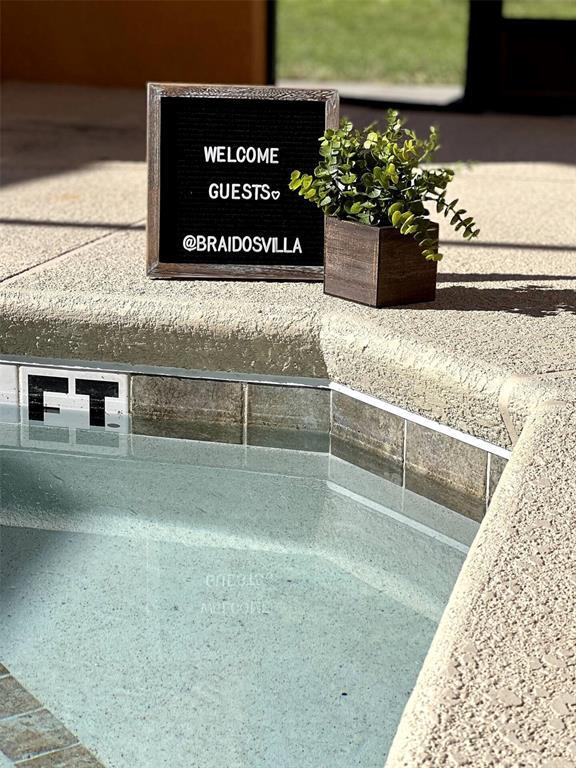 Building Photo - 8947 Candy Palm Rd