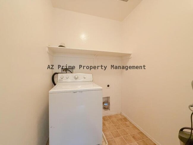 Building Photo - 6544 S Meadow Fescue Dr