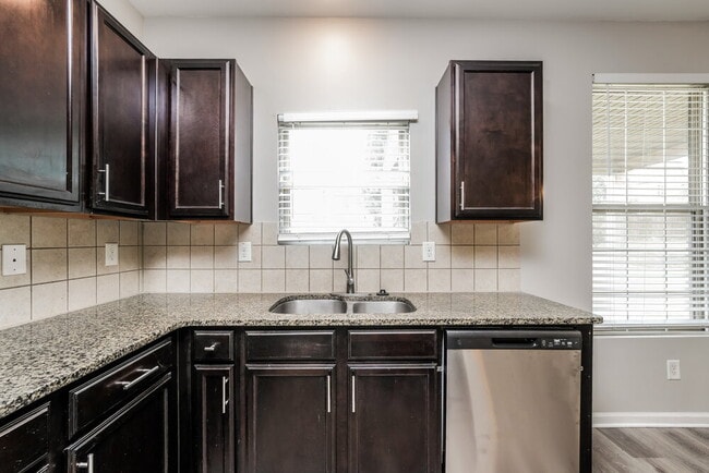 Building Photo - 4914 Rapahoe Trail