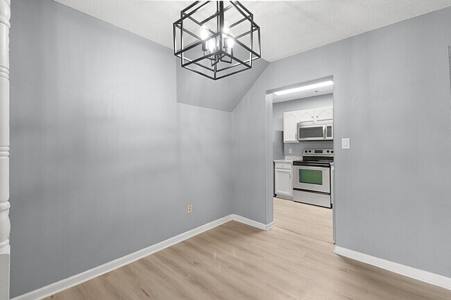 Building Photo - 8912 Cardinal Terrace