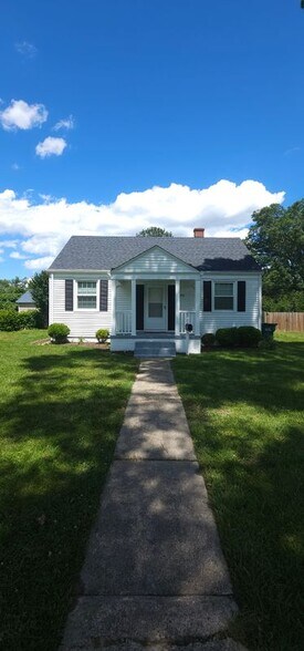Primary Photo - 1711 Betty Ln