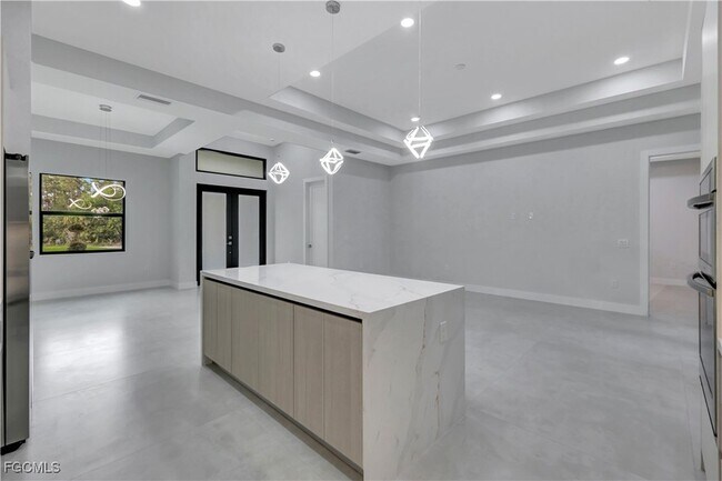 Building Photo - 3366 72nd Ave NE