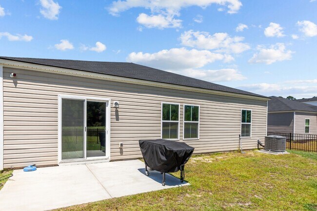 Building Photo - 168 Bottlebrush Dr