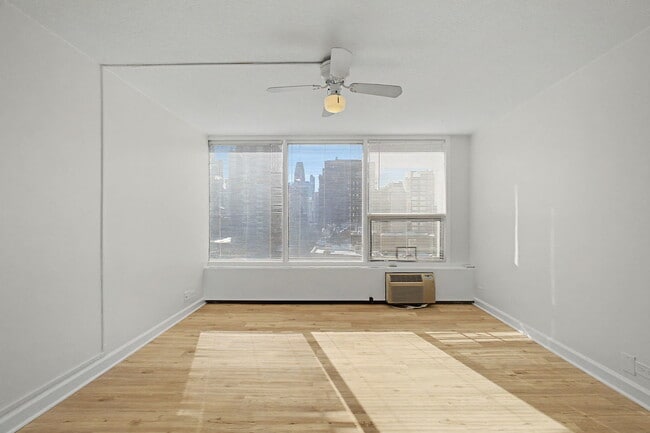 Building Photo - 1400 N State Pkwy