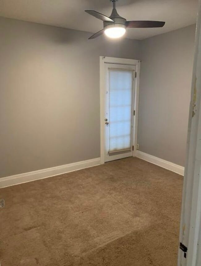 Building Photo - 261 Sterling Ave