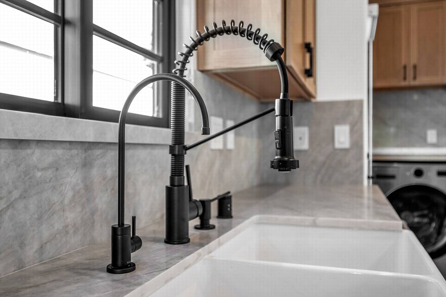 Building Photo - 920 S Spaulding Ave