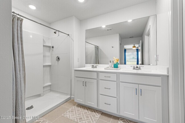 Building Photo - 1377 Colebrook Cir SW