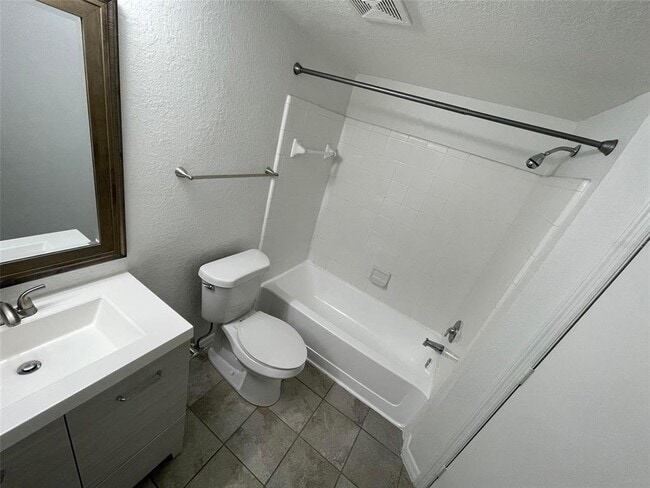 Building Photo - 2206 Antigua Pl