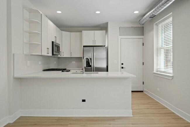 Primary Photo - 432 S Maple Ave