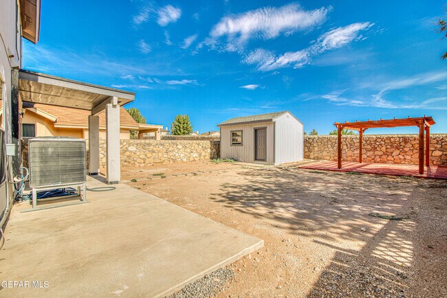 Building Photo - 12325 Tierra Bella Dr