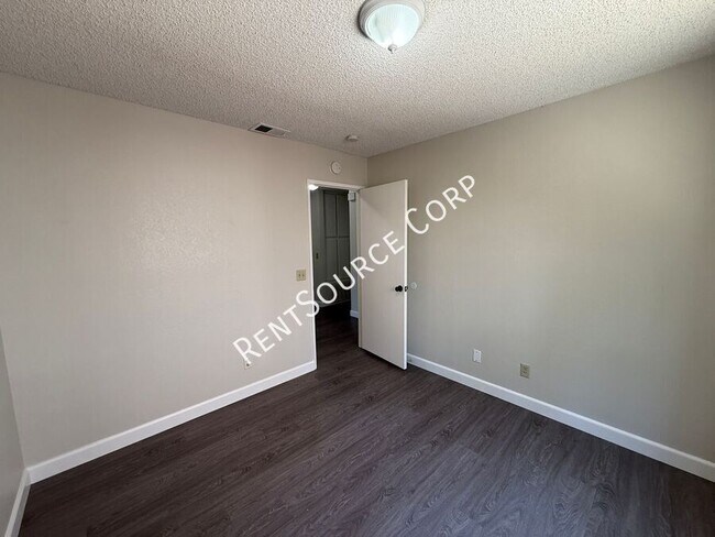 Building Photo - 44249 Halcom Ave