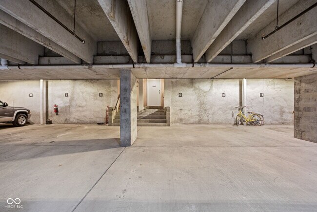 Building Photo - 1448 N Illinois St