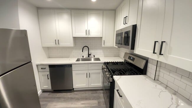 Interior Photo - 14056 Valleyheart