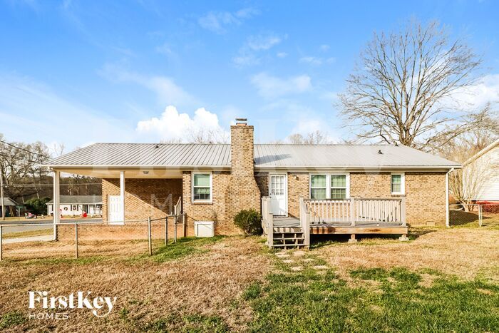 Building Photo - 4842 Greenwood Dr