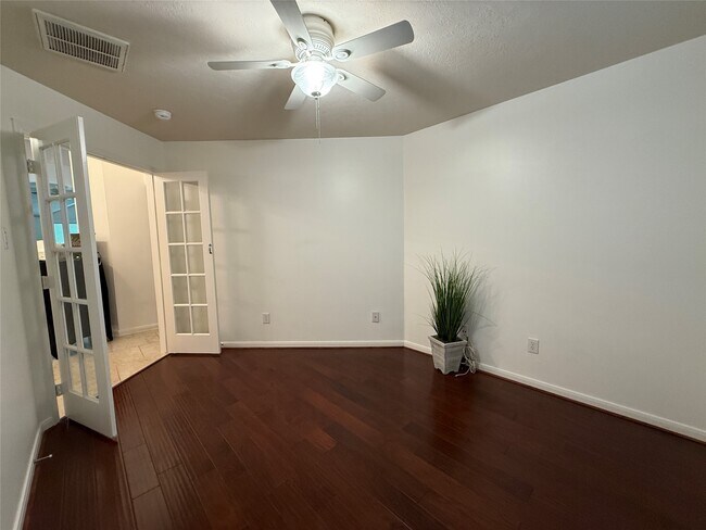 Building Photo - 15615 Lost Maples Dr