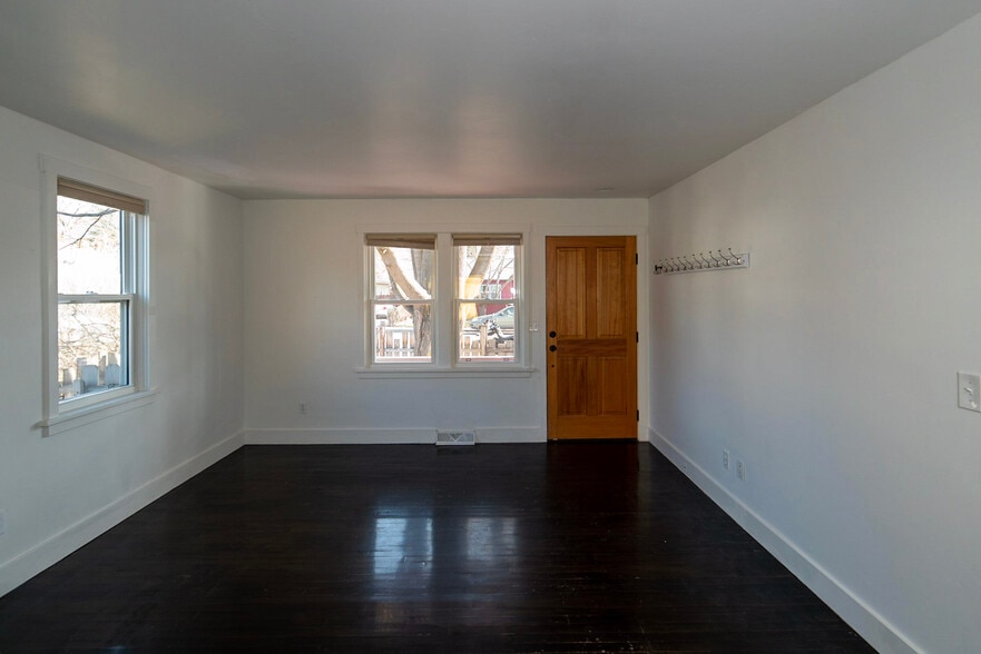 Building Photo - 330 Benton Ave