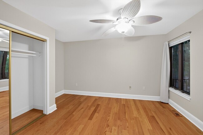Building Photo - 745 Sagamore Dr
