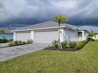 Building Photo - 8117 Shr Lk Dr