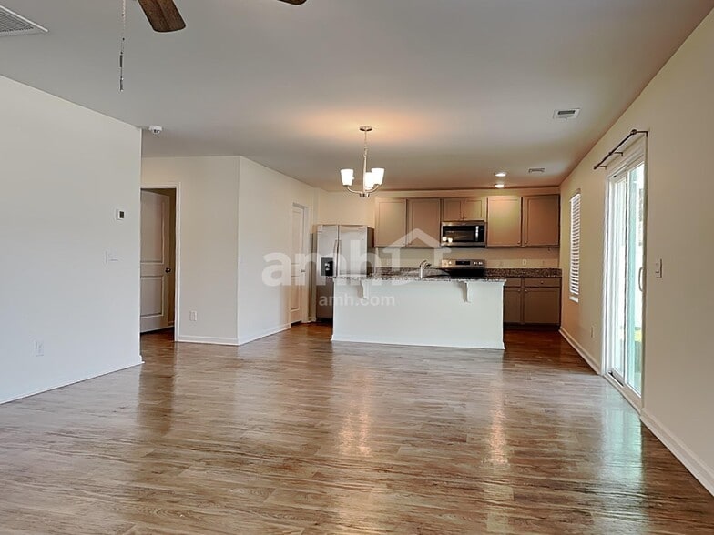 Building Photo - 176 Tobago Cir