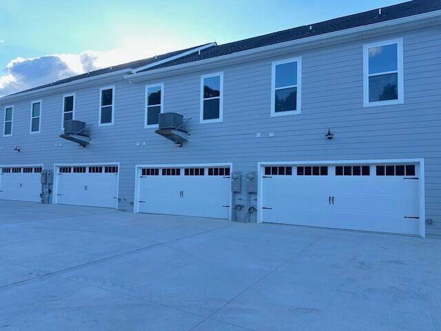 Building Photo - 1925 Cypress Ln