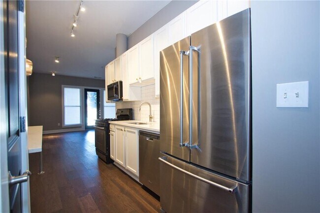 Building Photo - 1195 Milton Terrace SE