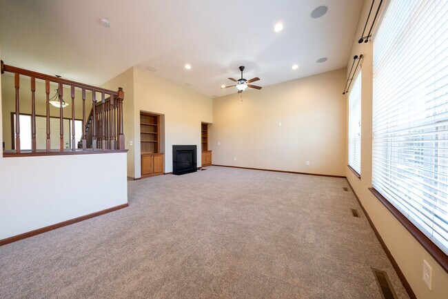 Building Photo - 16549 Dodd Ln