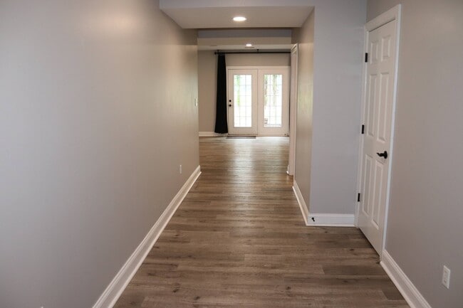 Building Photo - 16844 Panorama Dr