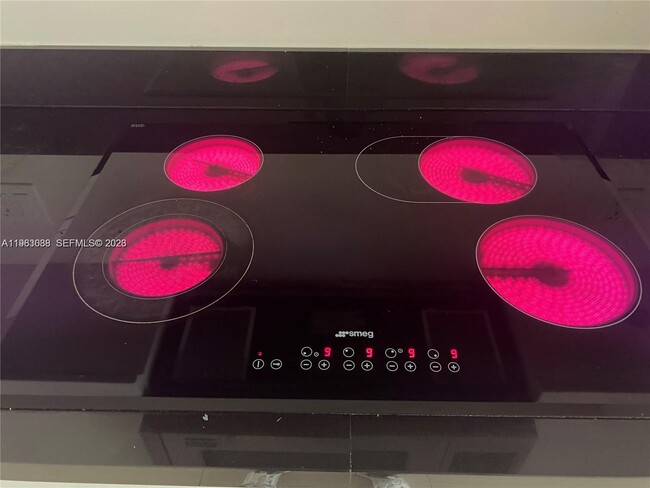 Building Photo - 92 SW 3rd St